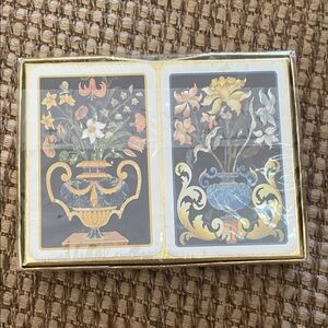 Vintage Bouquet Deluxe playing cards set made in Austria by Platnik. Nib